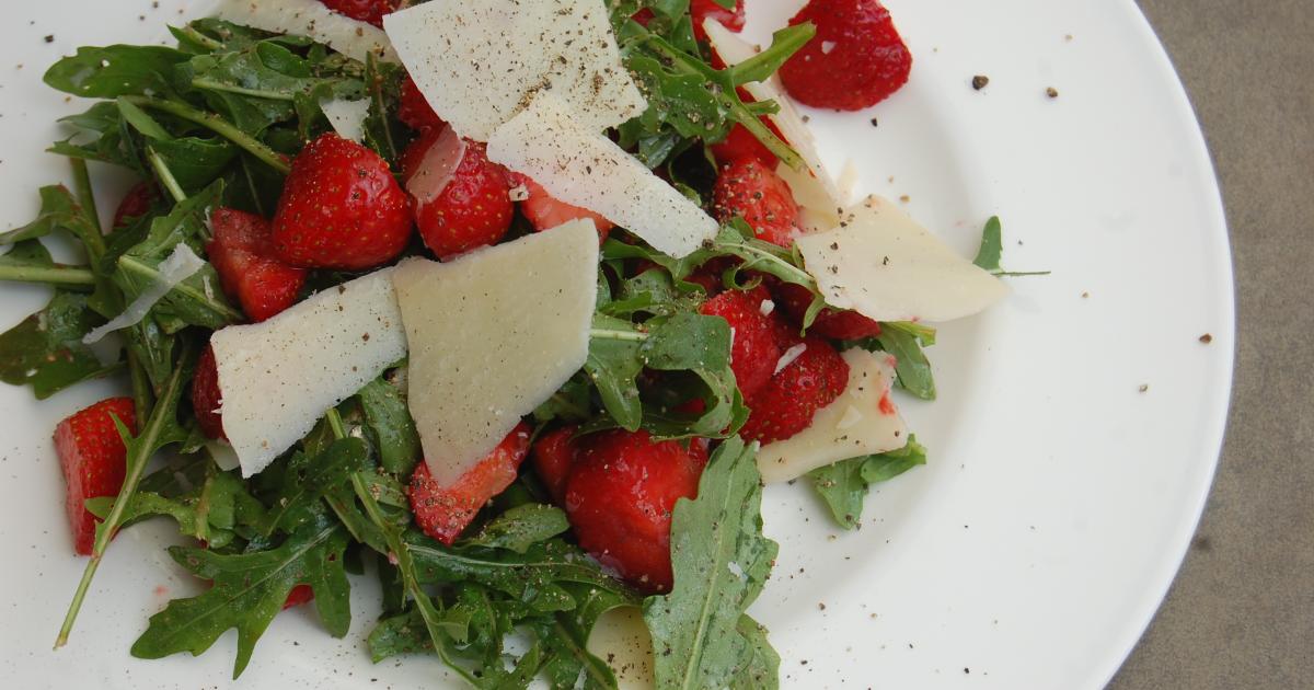 Erdbeersalat mit Rucola und Parmesan | Allergia