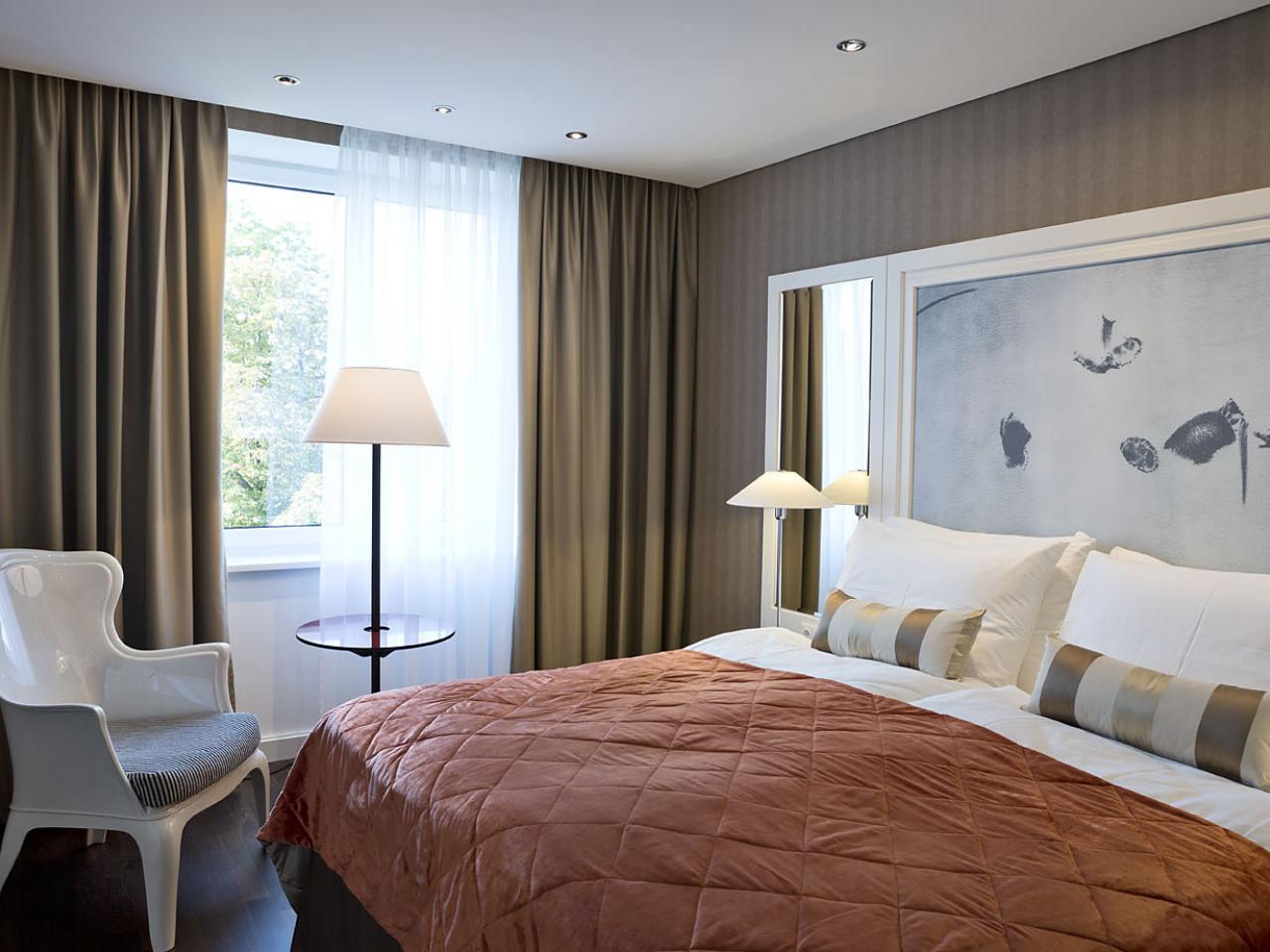 Hotel Harmonie Vienna Zimmer mit Doppelbett
