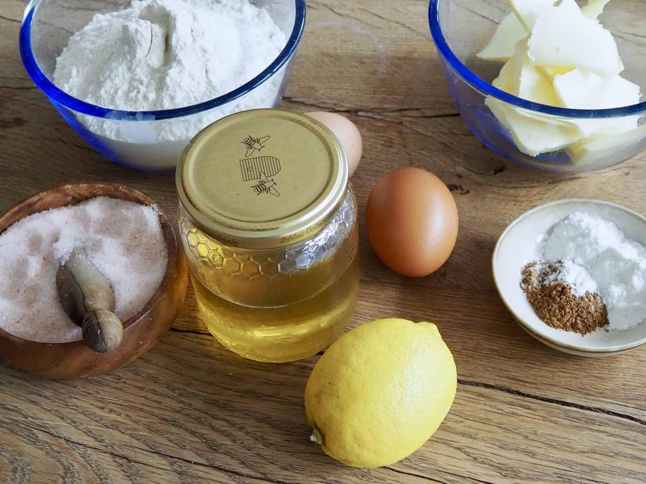 Zutaten für den glutenfreien Honigkuchen